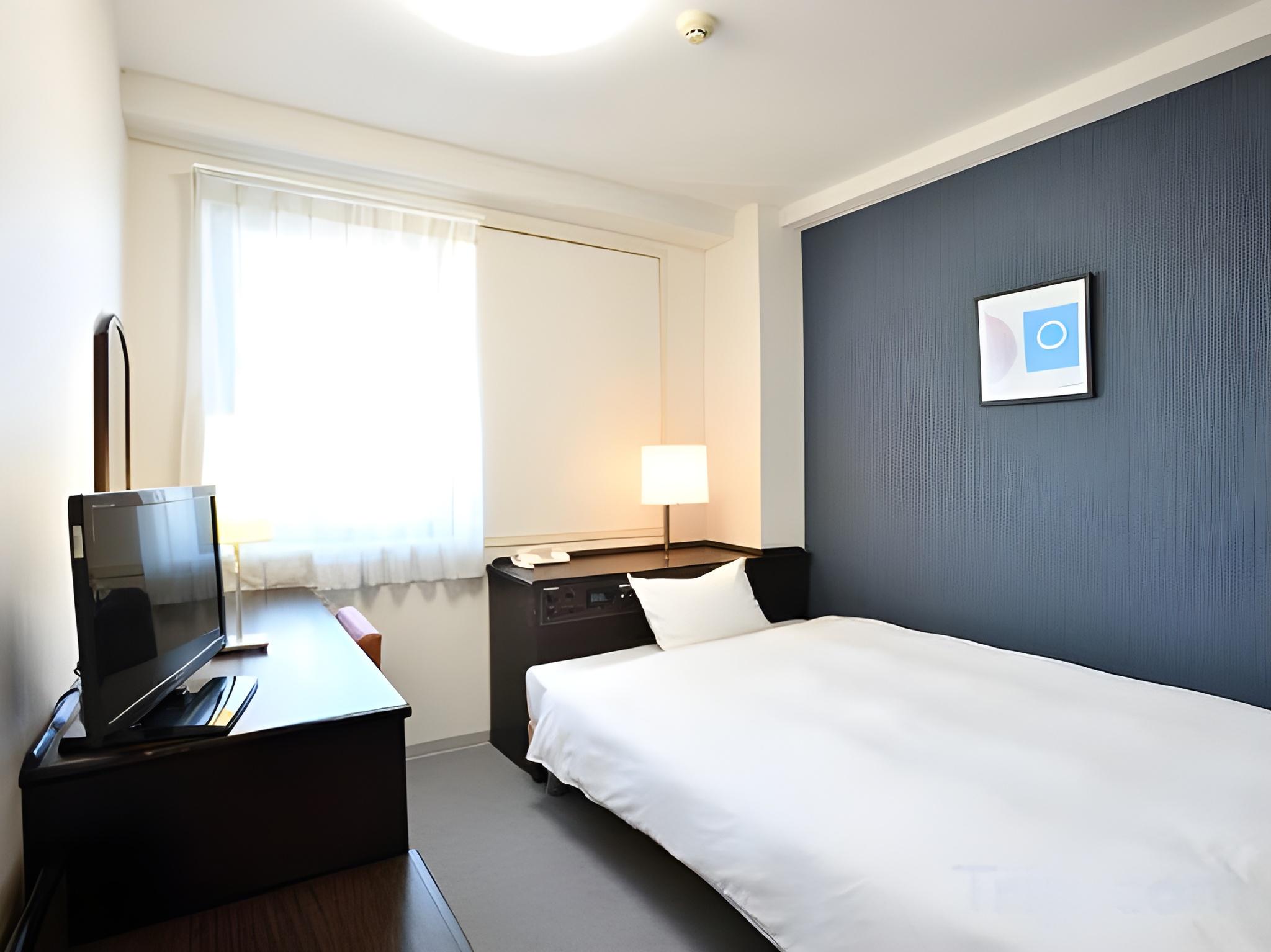 Semi Room, Semi Double Bed, Smoking