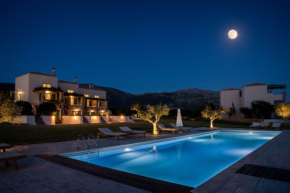 Neapoli Villas 33/37