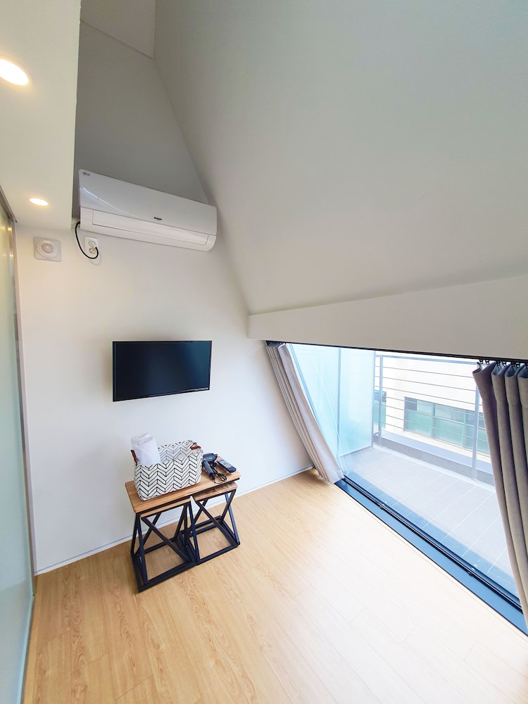 Yolo Guesthouse - Hostel 17/50