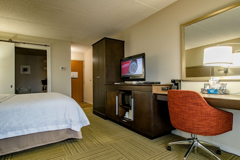 Hampton Inn Caryville-I-75/Cove Lake-State Park 29/84