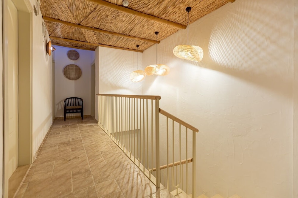 Lika Alacati 24/48