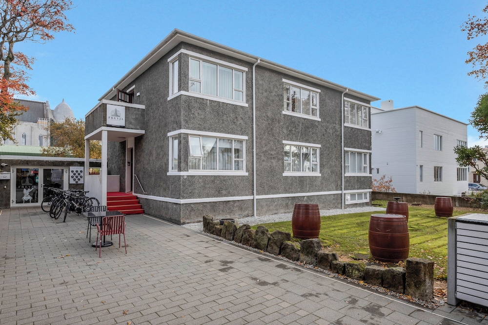 FREYJA GUESTHOUSE & SUITES 38/47