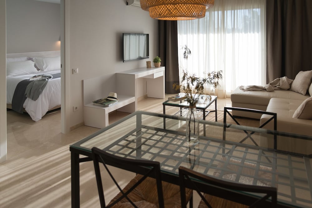 Mediterraneo Sitges Hotel Apartments 27/50