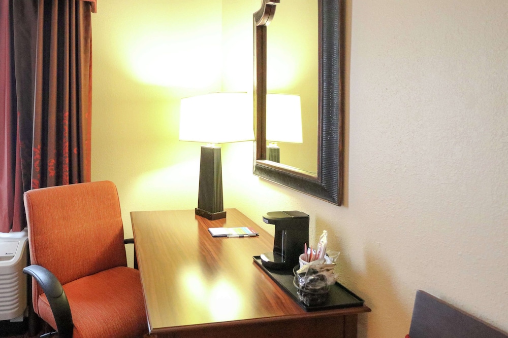 Hampton Inn Columbus South 28/45