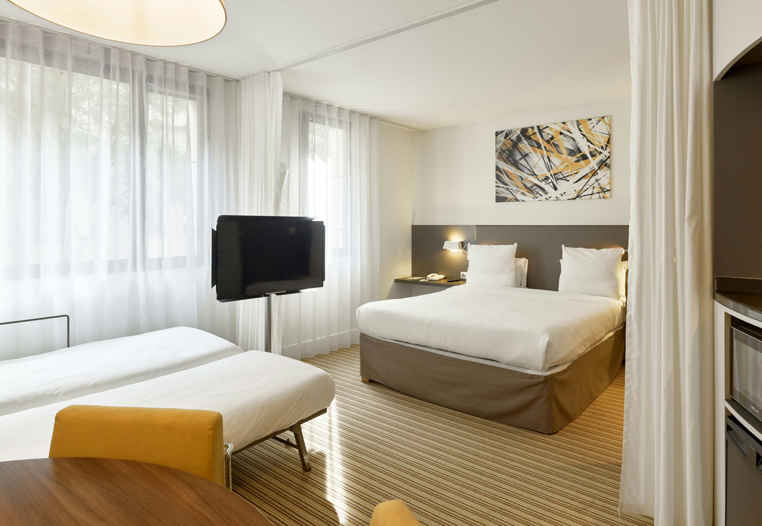 B&B HOME Rueil-Malmaison Gare 18/40