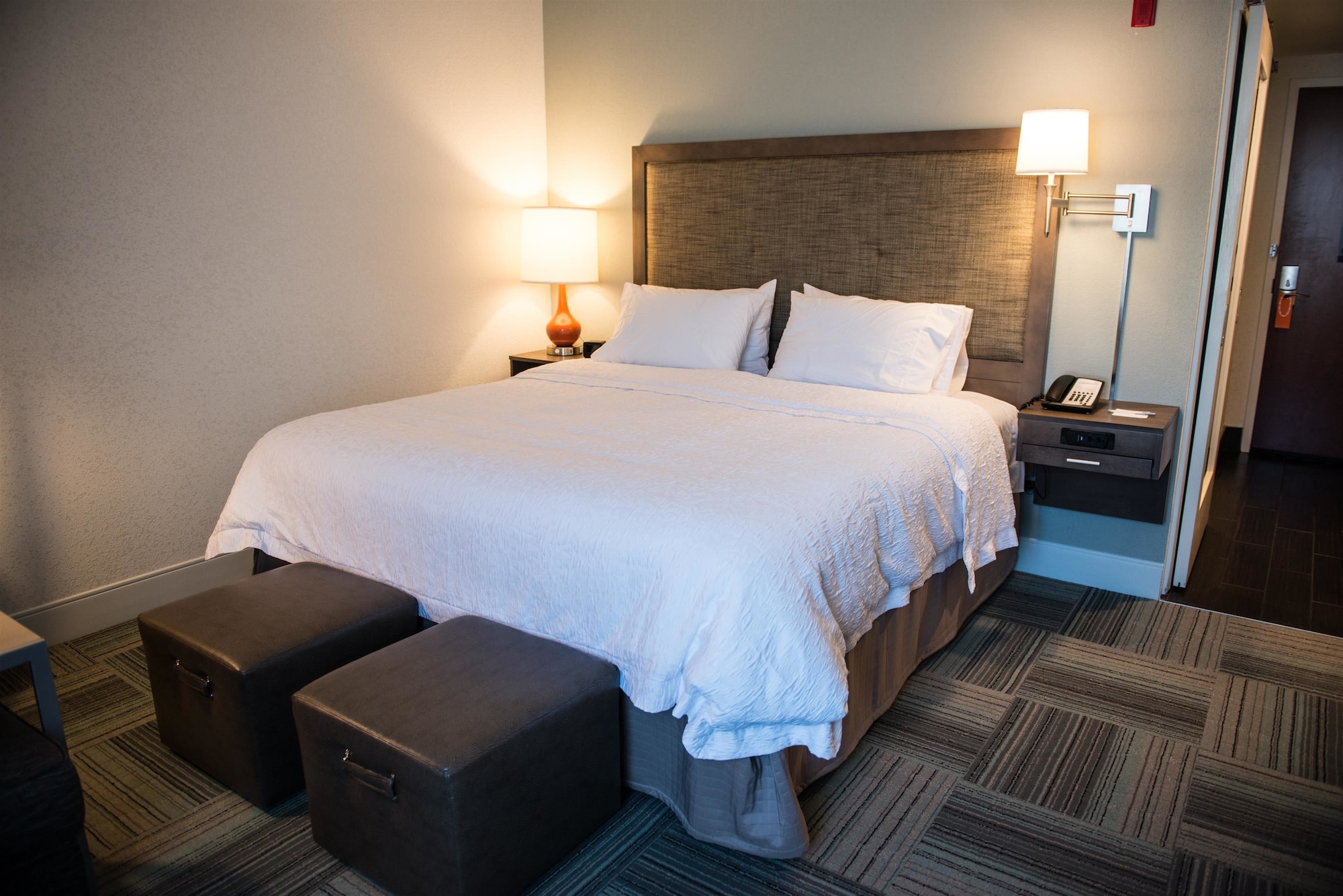 Studio, King Bed, Sofa, Accessible