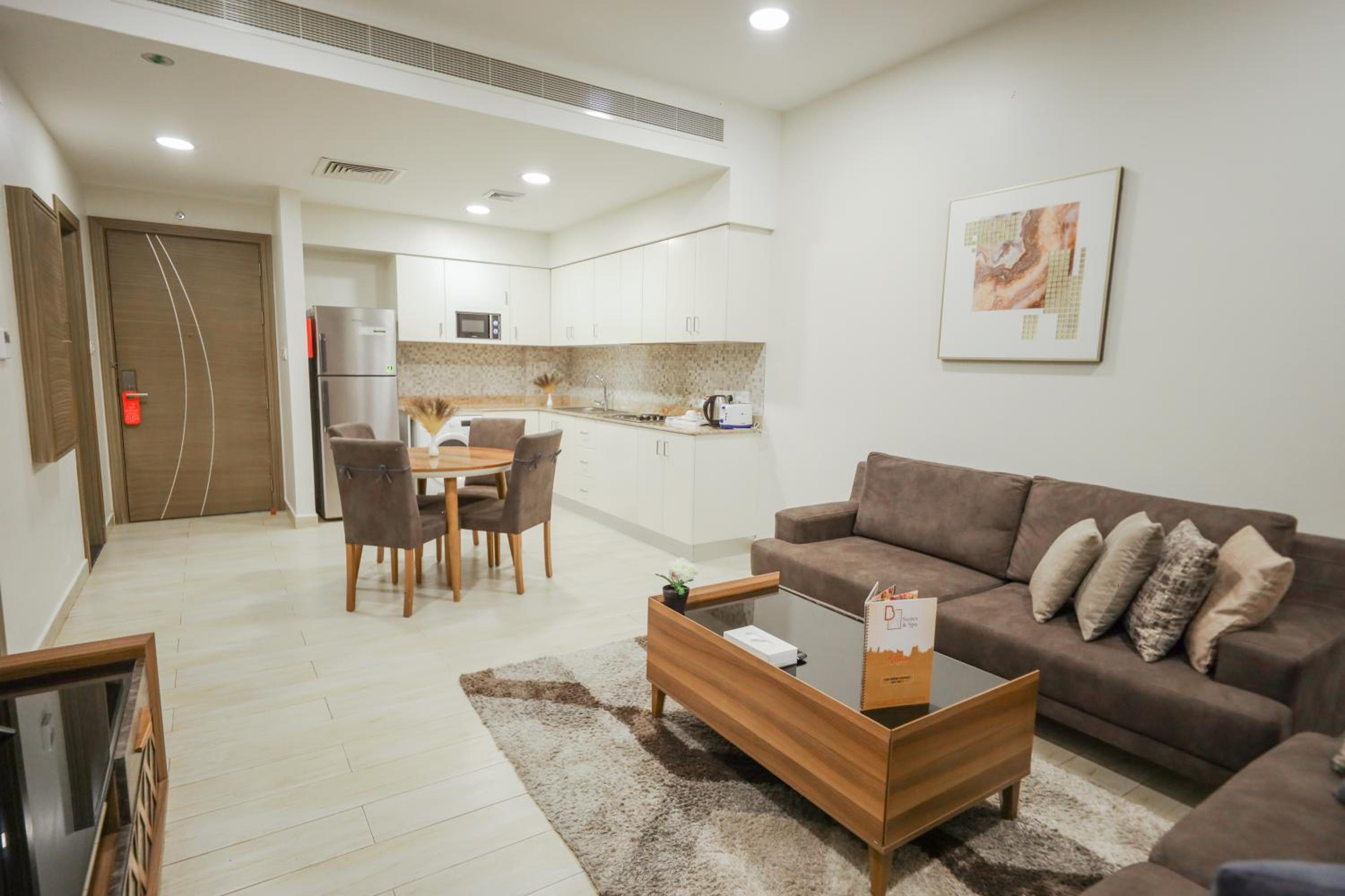 BW Suites & Spa 36/60