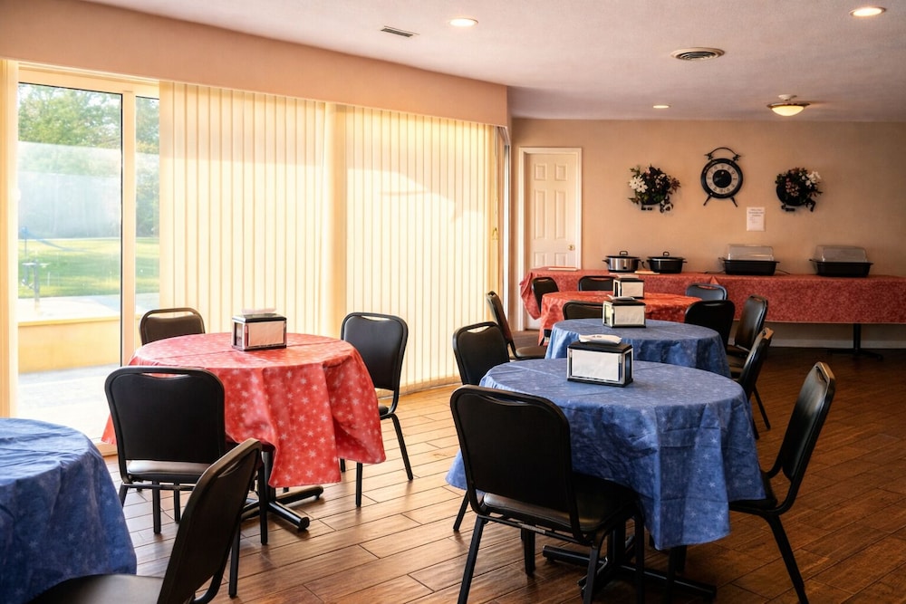Alvin Extended Stay 47/62