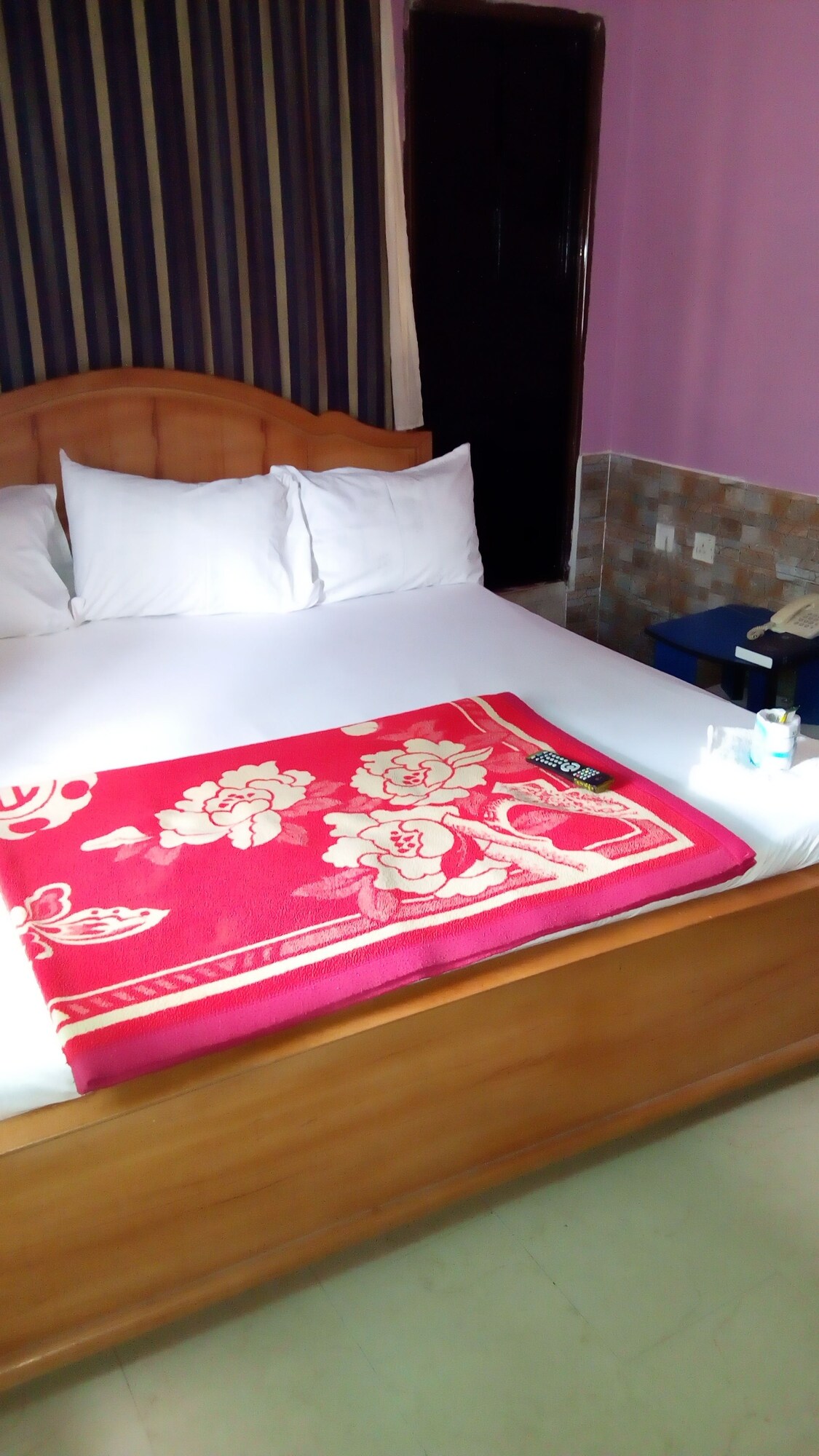 BASIC, DOUBLE BED