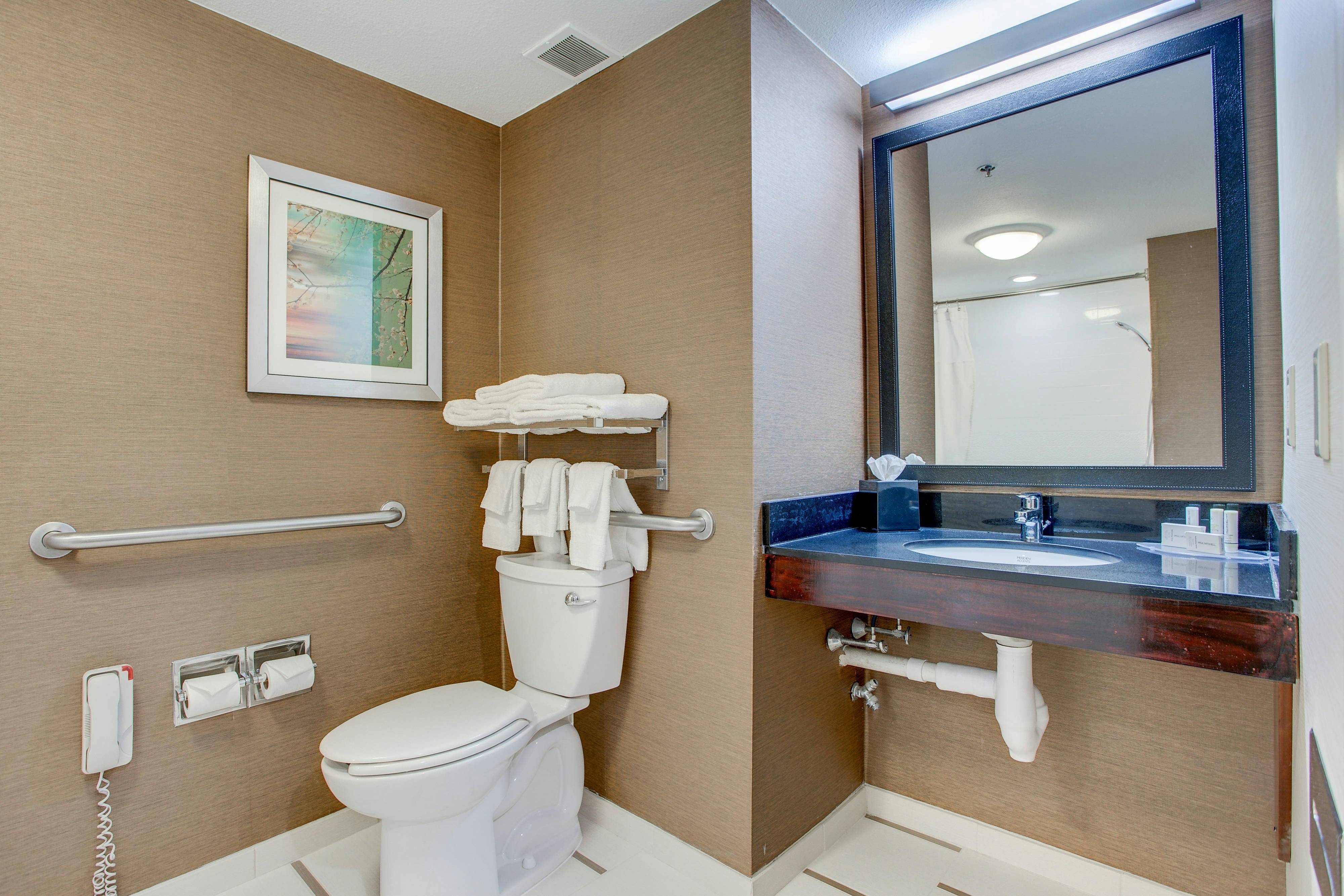 Fairfield Inn Amesbury 2/4