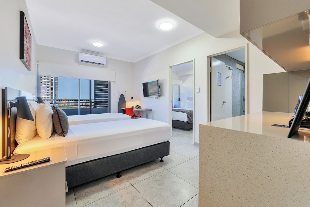Argus Hotel Darwin 29/64