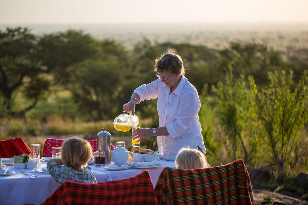 Serengeti Pioneer Camp 10/29