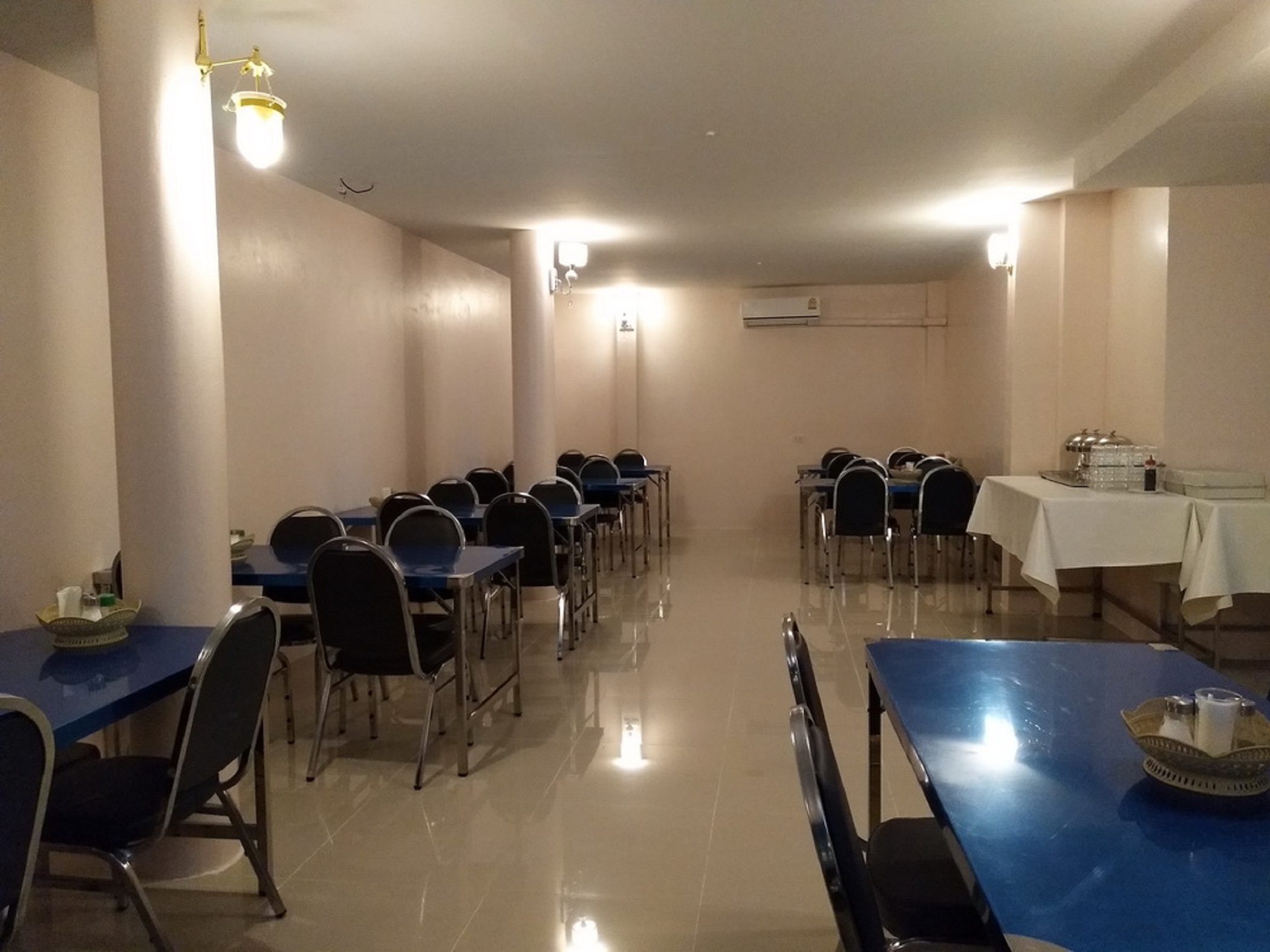 Bird Room Hotel 14/16