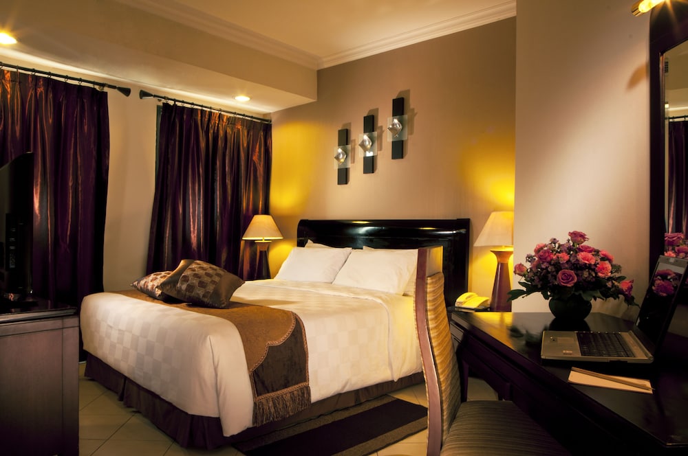 Grand Tropic Suites Jakarta 14/64