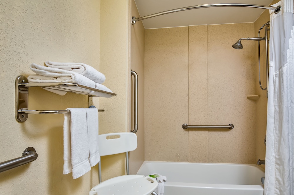 Holiday Inn Express Hotel Suites Orlando Apopka 14/38