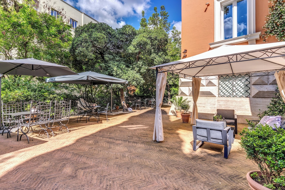 Hotel Villa Mangili 81/89