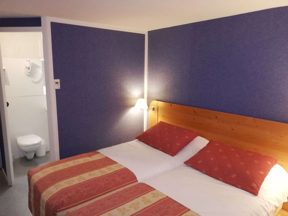 Brit Hotel Fumel Vallee Du Lot 21/50