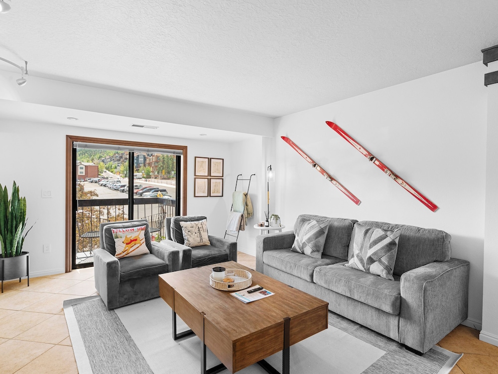 Shadow Ridge Resort Hotel By All Seasons Resort Lodging 53/77
