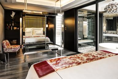 Amanor, Suite