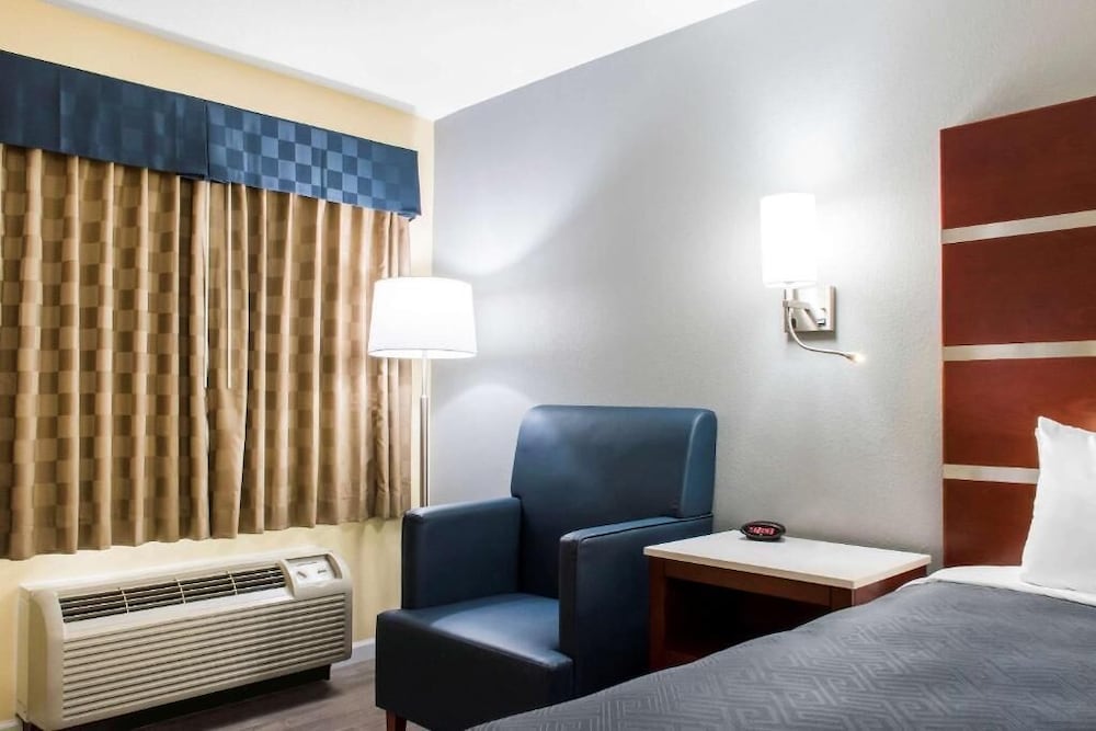 Escape Inn Hershey 24/25