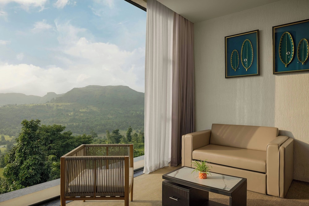 The Fern Heaven on The Hills, Hatgad-Saputara 33/60