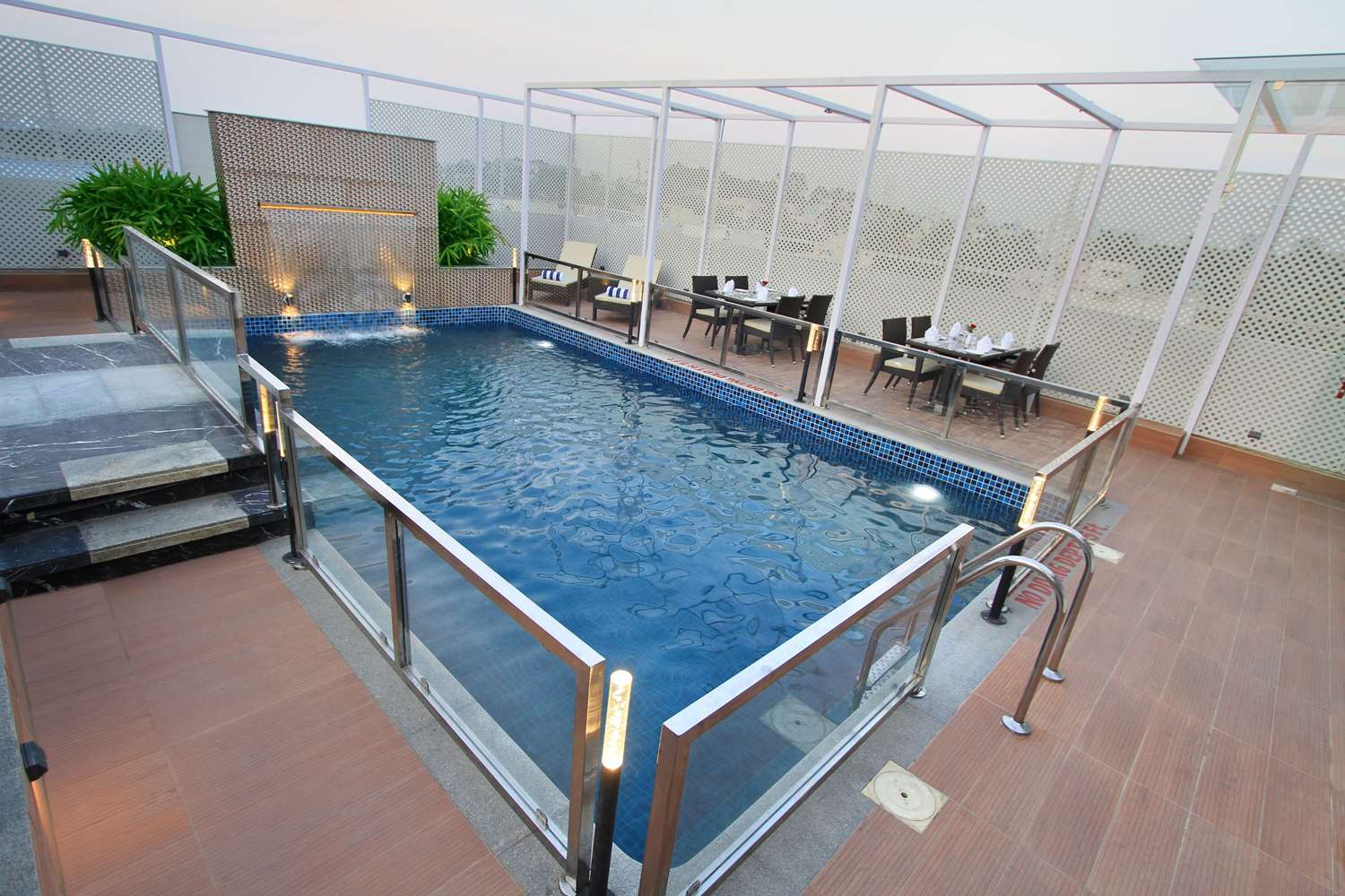 Comfort Inn Insys 18/47
