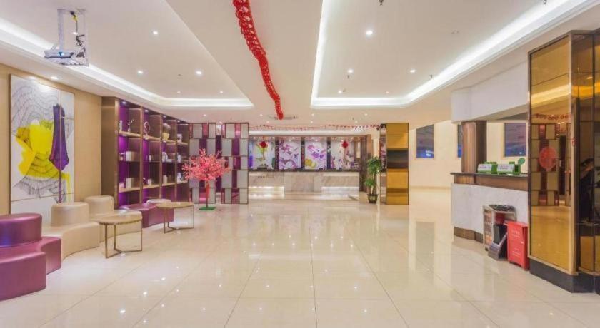 Lavande Hotels (Guangzhou Fangcun Huadiwan) 11/45