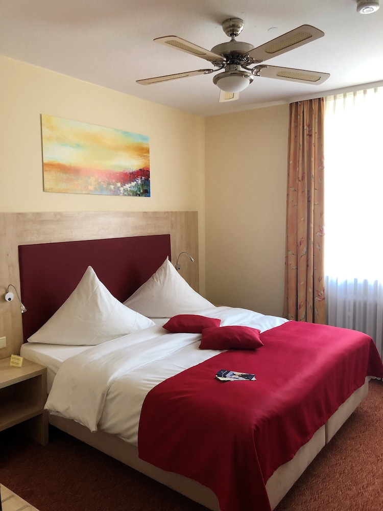 Hotel Hollaender Hof 35/70