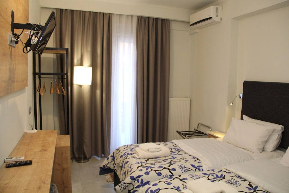 غرفة اقتصادية بسرير مزدوج