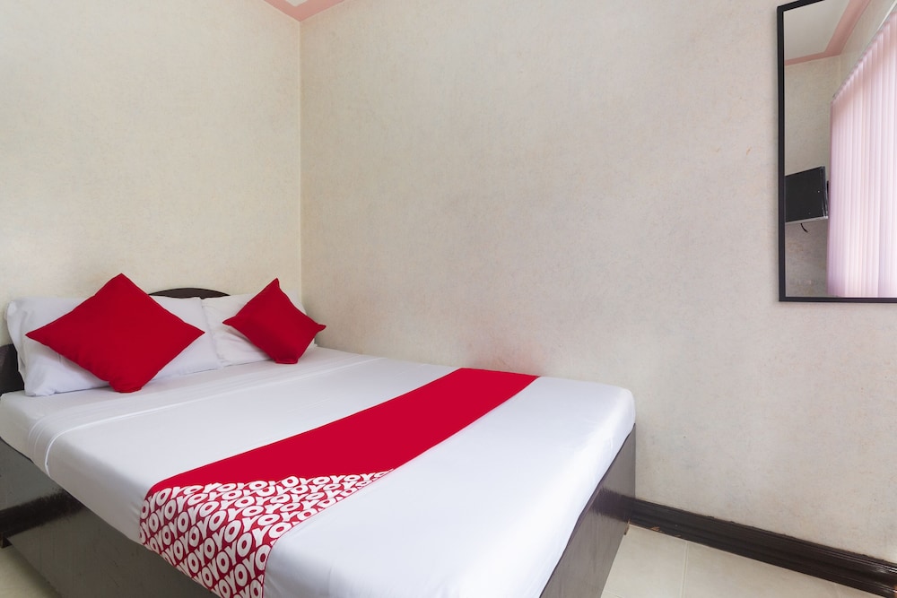 OYO 426 Coco Grove Tourist Inn 18/34