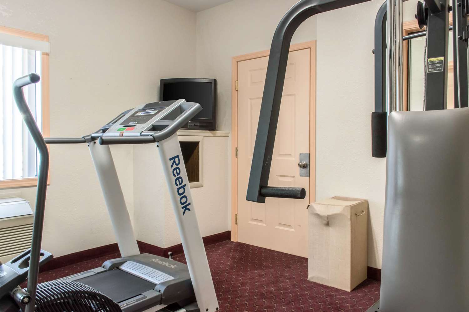 Econo Lodge Carlisle Central 15/24