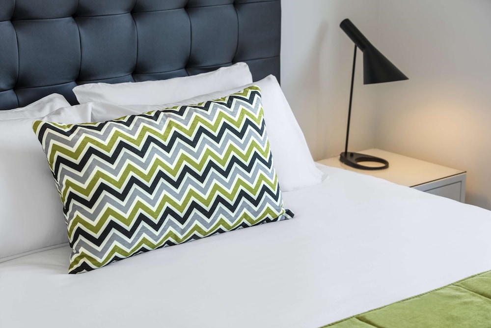 Oaks Brisbane Woolloongabba Suites 20/73