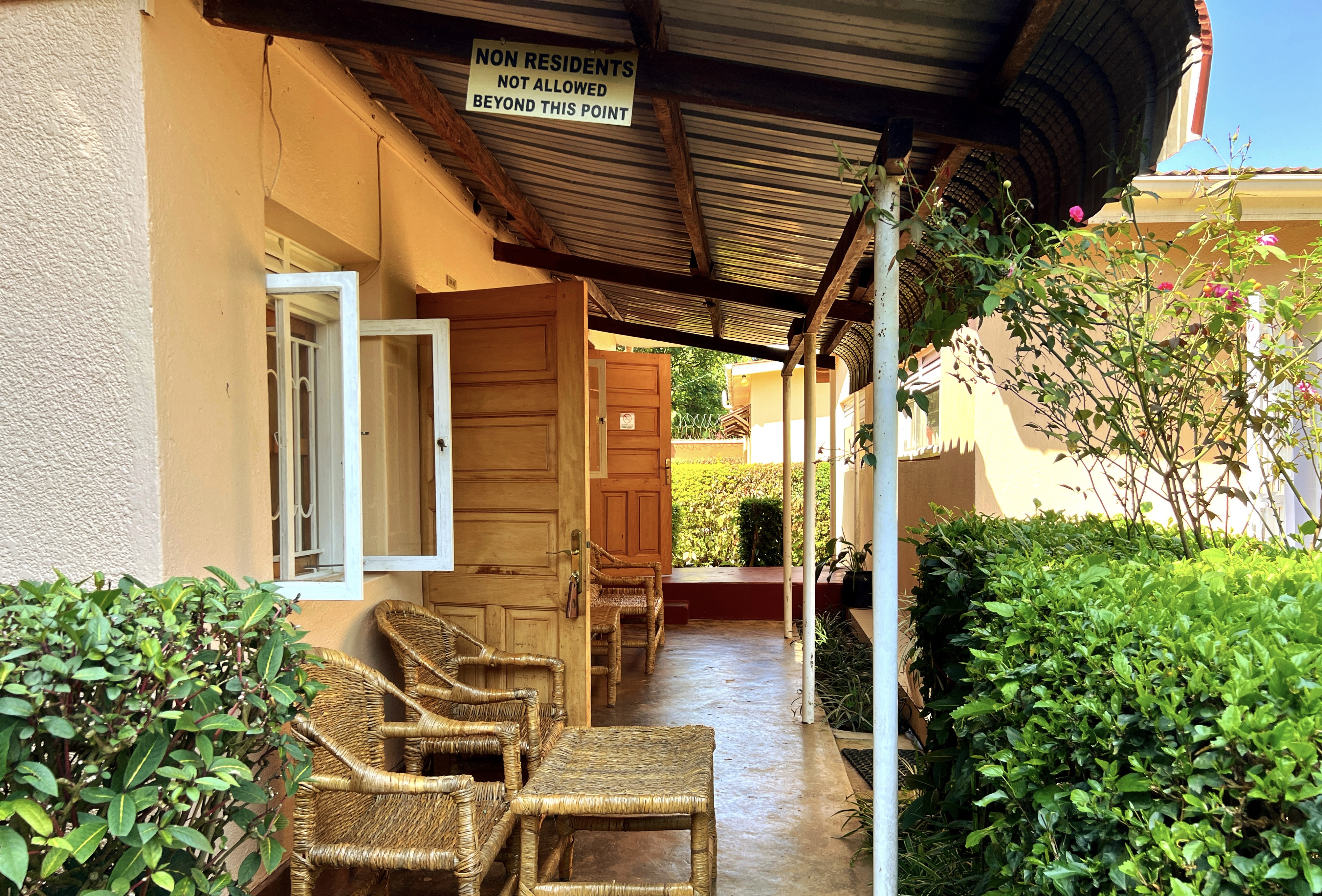 Sunset hotel Entebbe 34/35