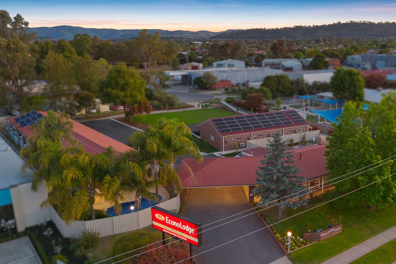 Econo Lodge Border Gateway Wodonga 7/14