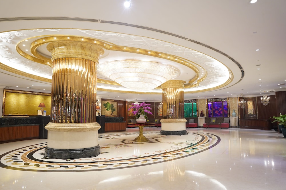 Windsor Plaza Hotel 13/78