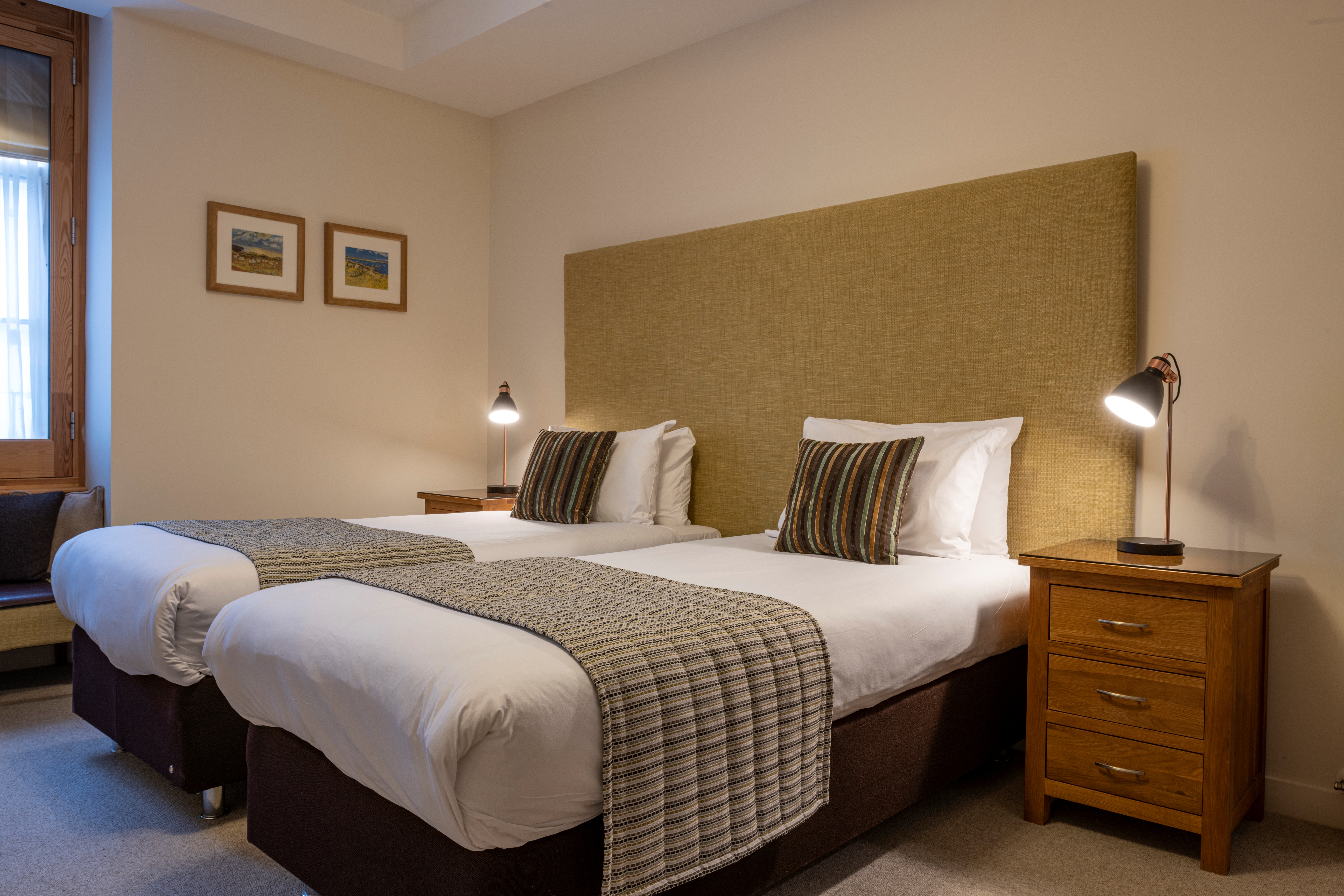 2 Bedrooms, Executive, Apartment, High Street View