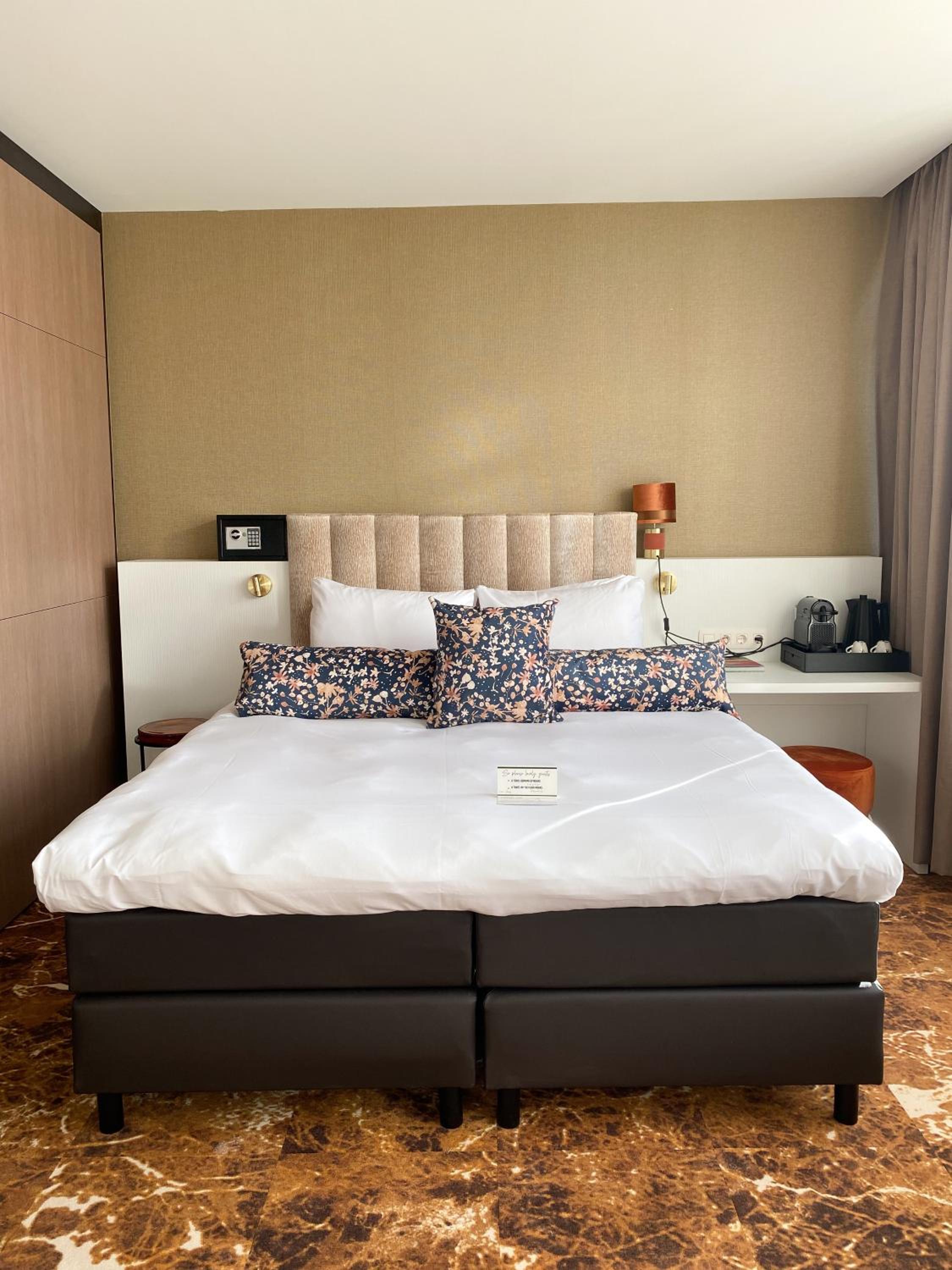 Amadore Stadshotel Jersey 18/47