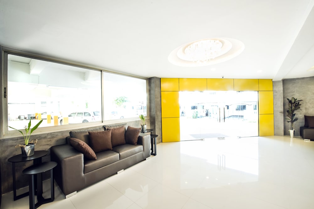The Circle Hotel 14/64