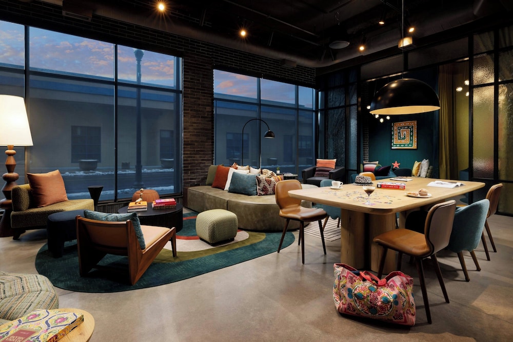 Moxy Allentown Downtown 24/42