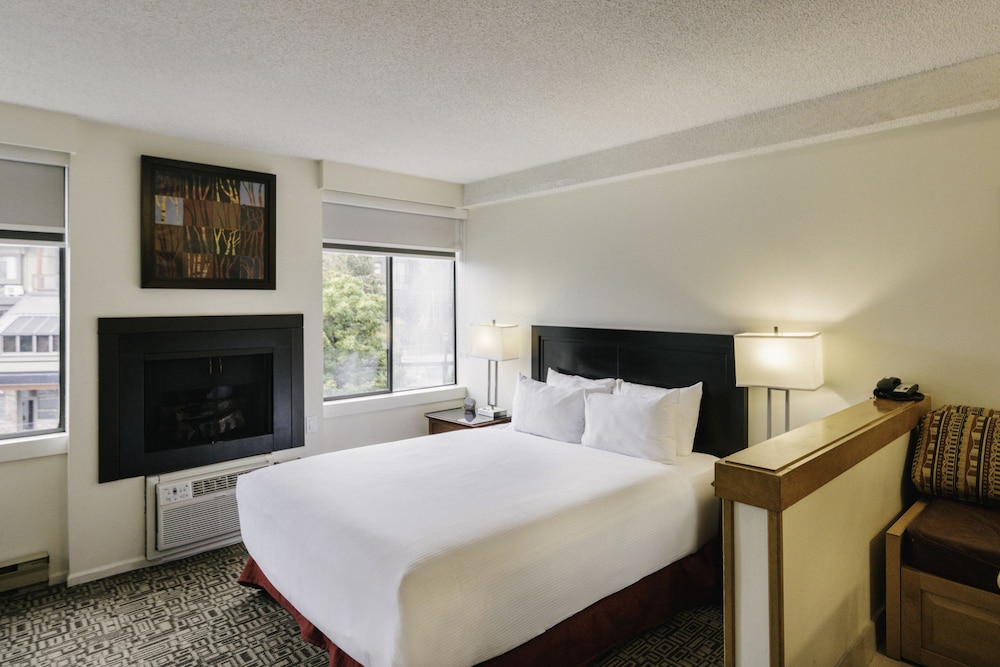 Mountain Side Hotel Whistler By Executive 13/63