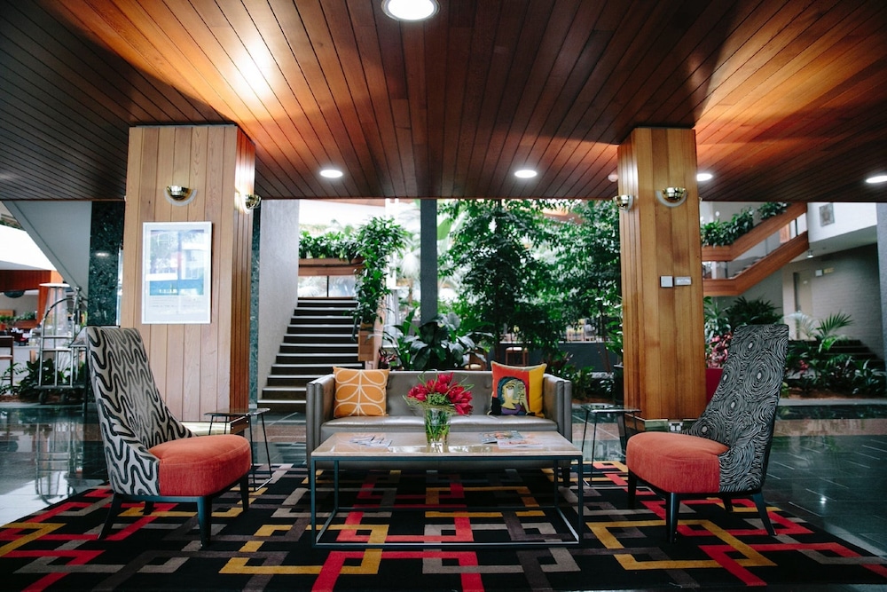 PAVILION ON NORTHBOURNE 46/57