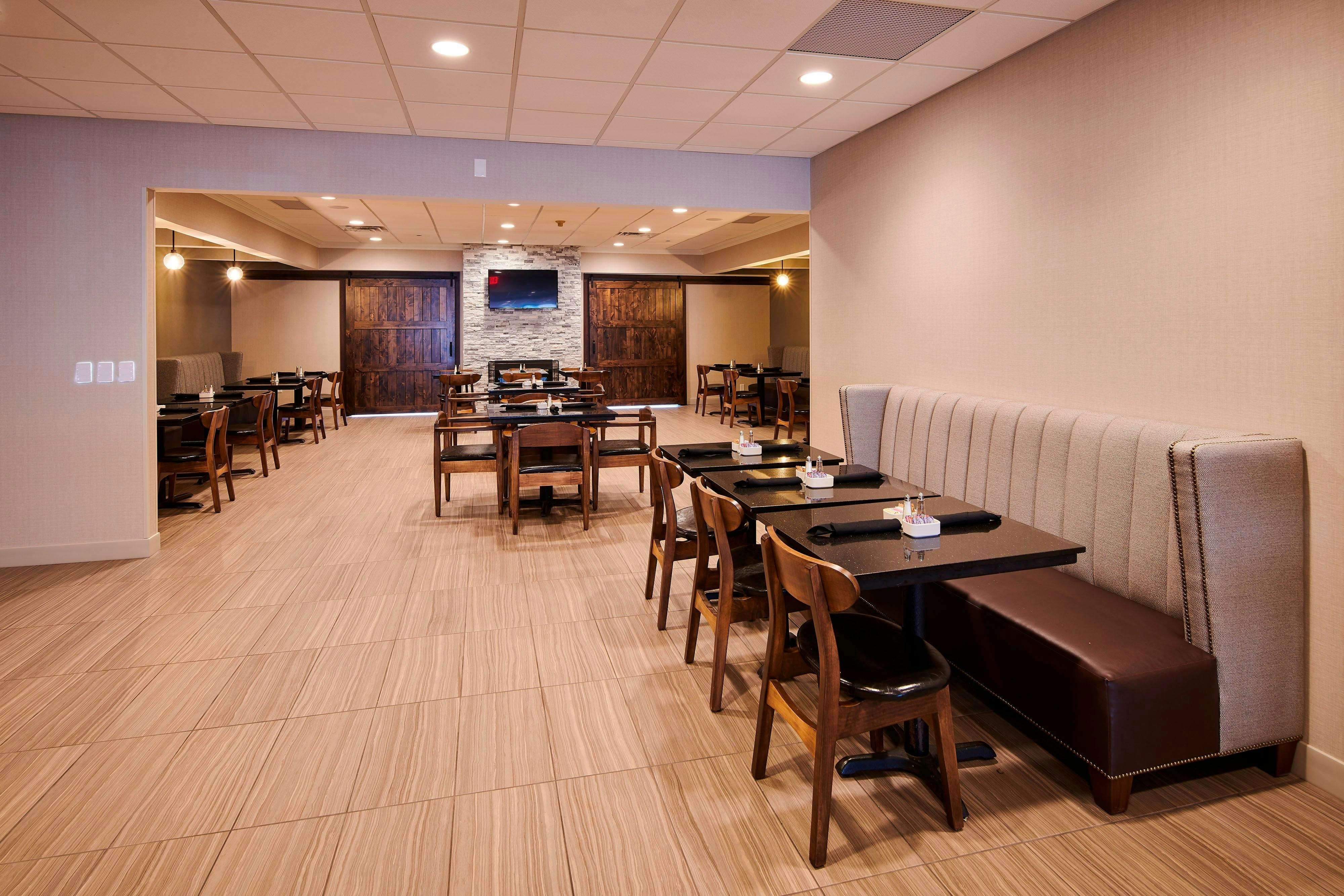 Four Points By Sheraton Cleveland-Eastlake 12/15
