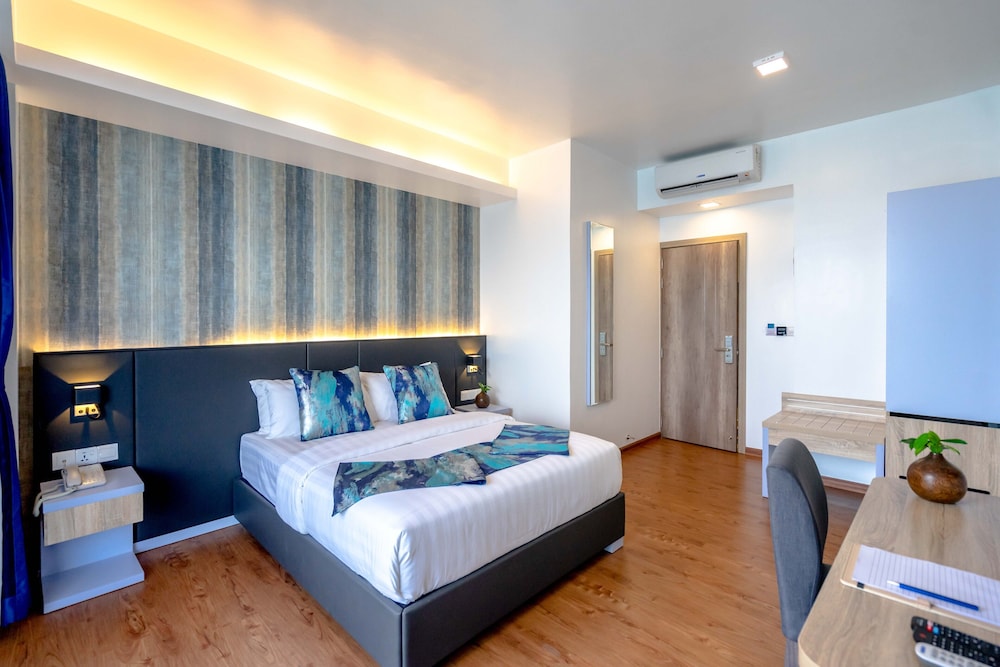 Arena Beach Hotel 12/48
