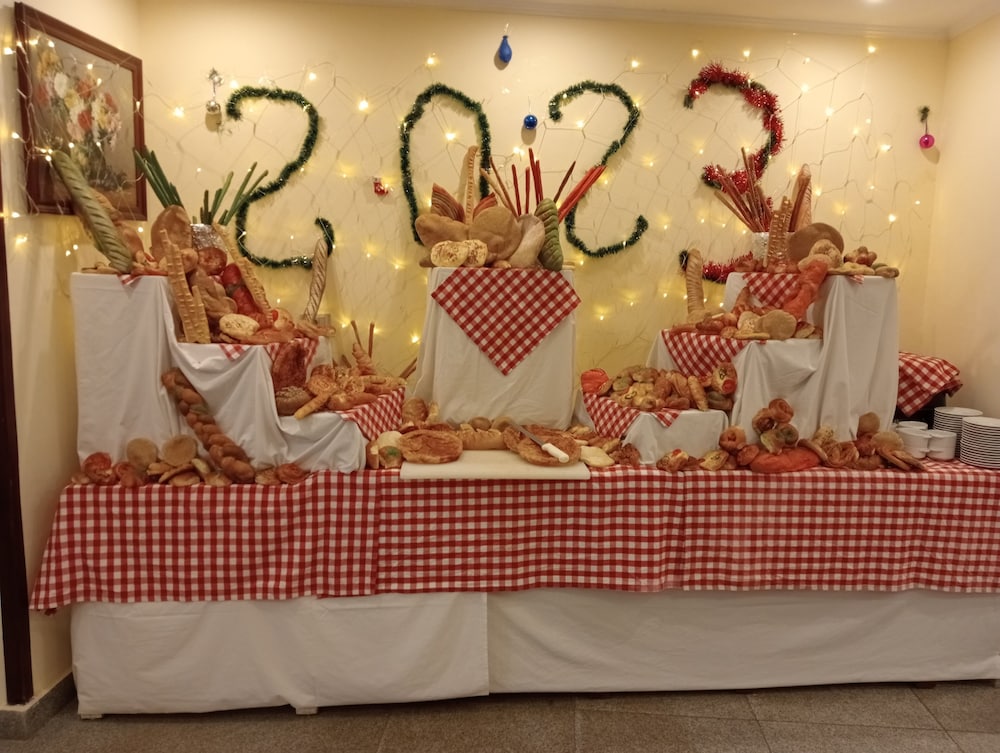 Palm Inn Hotel 24/50
