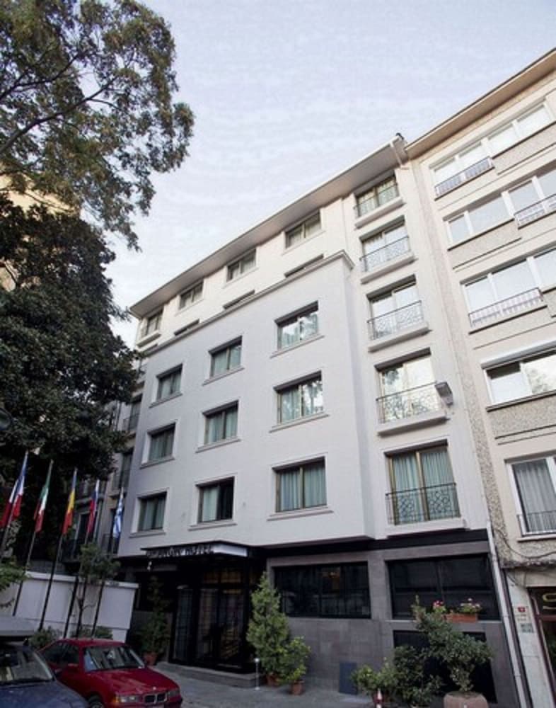 Cihangir Hotel 2/47