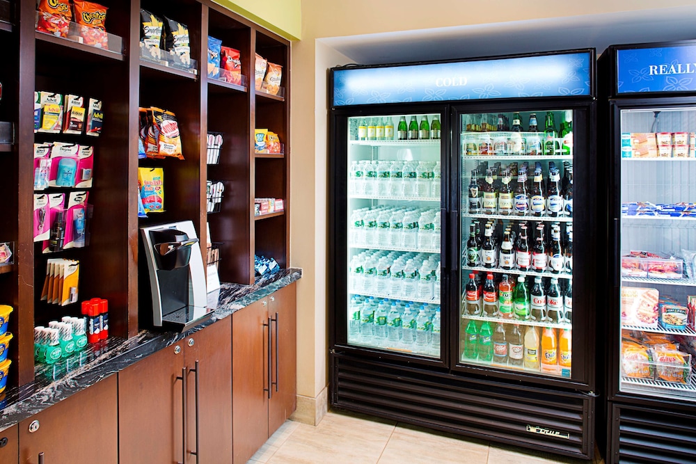 Hilton Garden Inn Hartford North/Bradley Intl Airport 20/50