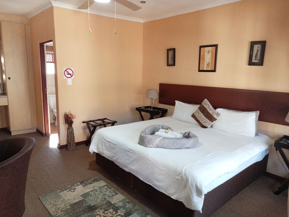 Mannah Guest Lodge 3/50