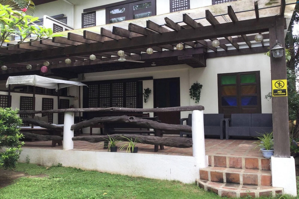 Maritoni Bali Suites and Villas by ZUZU in Bauang