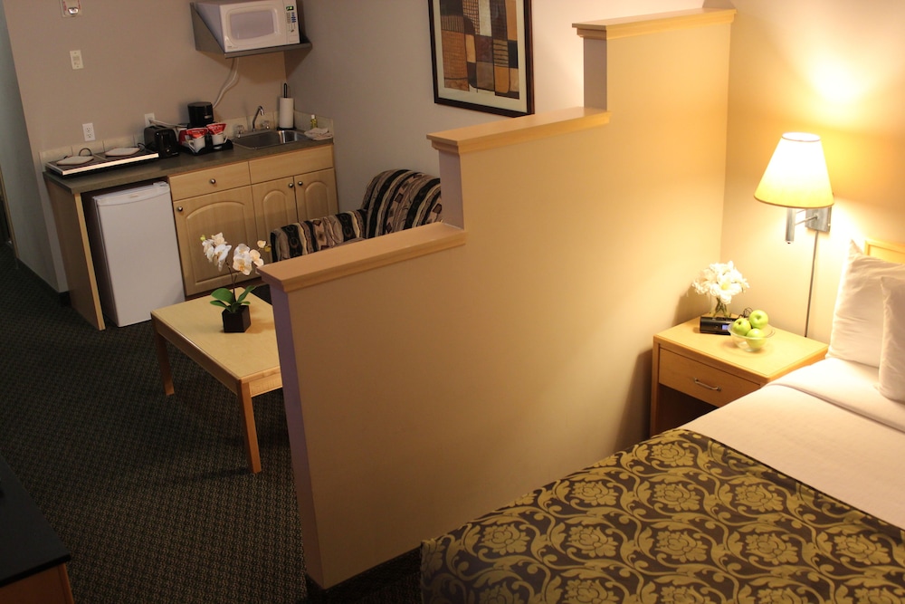 Travelodge by Wyndham Fort McMurray 33/49