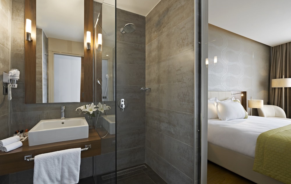 Four Points Flex by Sheraton Istanbul Taksim Square 10/54